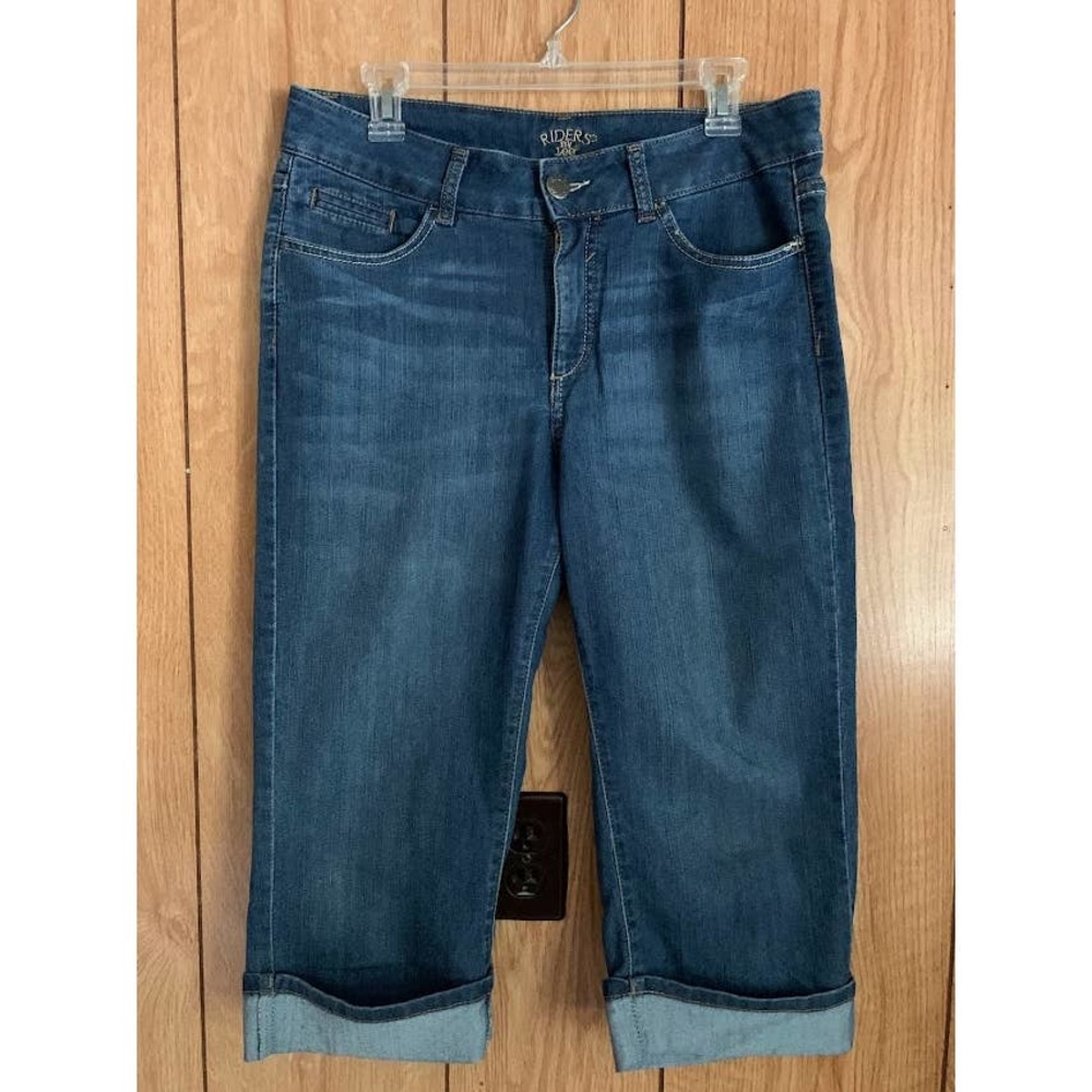 Lee denim cropped jeans size 10M blue jean shorts whiskers